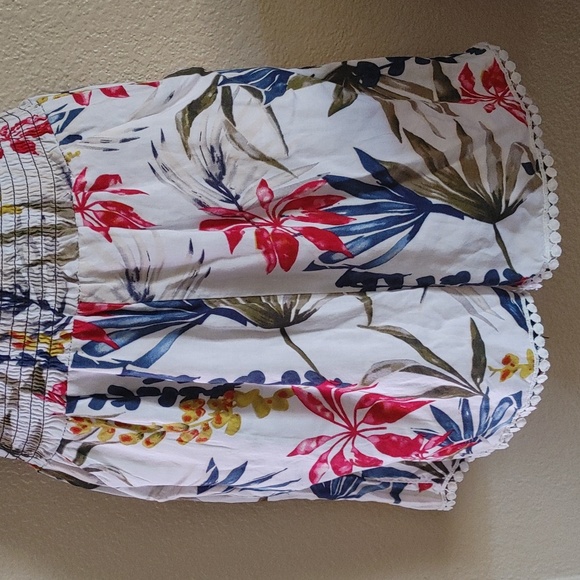 Paris Pink White Floral Romper - Picture 4 of 7